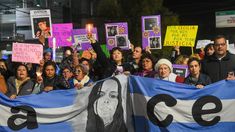 Familiares y amigos de Cecilia Familiares y amigos de Cecilia