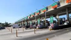 El Gobierno despidió a 117 empleados de Corredores Viales por participar de una medida de fuerza El Gobierno despidió a 117 empleados de Corredores Viales por participar de una medida de fuerza