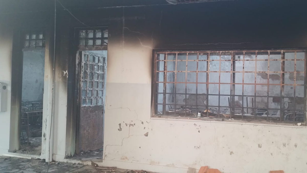 Vandalizaron e incendiaron una escuela en José C. Paz