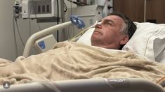 Bolsonaro, internado por una hernia inguinal y luego por un procedimiento contra recurrentes crisis de hipo. Bolsonaro, internado por una hernia inguinal y luego por un procedimiento contra recurrentes crisis de hipo.