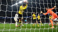 El cabezazo de Carvajal que puso el 1 a 0 para Real Madrid. El cabezazo de Carvajal que puso el 1 a 0 para Real Madrid.