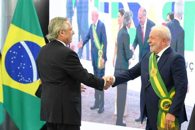 Alberto Fernández y Lula se reunirán este lunes en Brasilia.