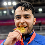 El esgrimista ganó la medalla de oro en florete.