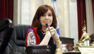 Cristina Kirchner repudió las vallas colocadas en las inmediaciones de su casa.