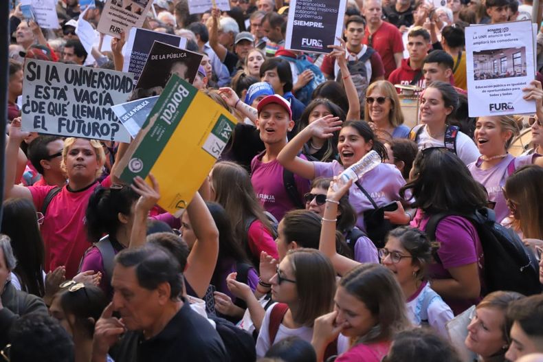 Luego de la marcha federal universitaria el Gobierno aumentó el presupuesto para funcionamiento