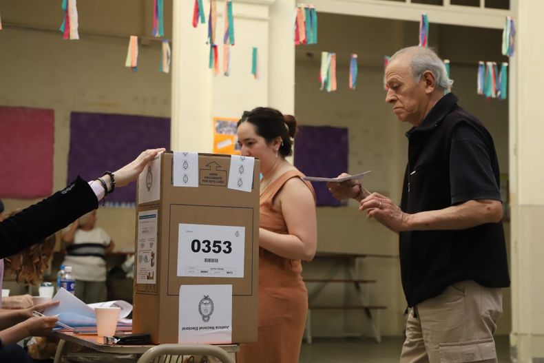 La ciudadan&iacute;a se acerc&oacute; a votar en un buen n&uacute;mero.