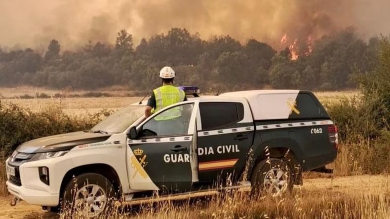 El incendio en España obligó a evacuar a más de 5 mil personas