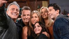 El elenco de Friends se reunió para un documental en 2021. El elenco de Friends se reunió para un documental en 2021.