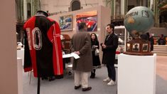 La camiseta de Messi será expuesta en el Grand Palais de París, Francia. La camiseta de Messi será expuesta en el Grand Palais de París, Francia.