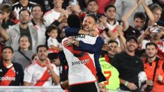 Martín Demichelis y un abrazo sensacional con Miguel Borja. Martín Demichelis y un abrazo sensacional con Miguel Borja.