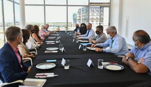 Funcionarios y representantes del sector productivo mantuvieron un encuentro en el Palacio de Hacienda.