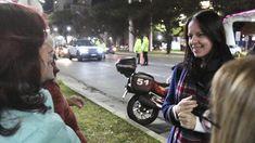 La intendenta participó de un operativo junto a Madres del Dolor para verificar el funcionamiento de los nuevos dispositivos.