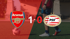A Arsenal le alcanzó con un gol para derrotar a PSV en el estadio Emirates Stadium