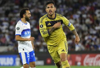 Paredes, capitán del Xeneize. Paredes, capitán del Xeneize.