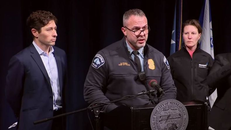 Brian O'Hara brindó una conferencia de prensa. 