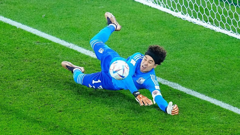 Con el tiempo se convirtió en figura de la Selección y logró un impresionante récord en Mundiales.