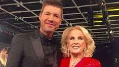 Tinelli dejó en claro su deseo por contar con Mirtha en América TV. Tinelli dejó en claro su deseo por contar con Mirtha en América TV.