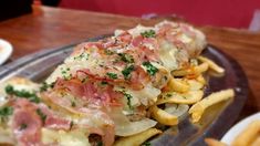 El establecimiento presenta una oferta gastronómica accesible para los amantes de la milanesa. El establecimiento presenta una oferta gastronómica accesible para los amantes de la milanesa.
