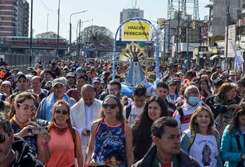 Para afrontar estas condiciones, los organizadores recomiendan llevar un piloto o rompevientos impermeable.