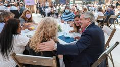 El bono máximo para jubilados alcanzará a quienes cobren la mínima. El bono máximo para jubilados alcanzará a quienes cobren la mínima.