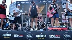 Salta La Banca cerró el parador Mega 98.3 Salta La Banca cerró el parador Mega 98.3