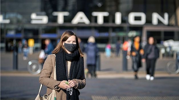 El gobierno británico no impondrá restricciones ante el avance de Ómicron.&nbsp;