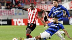 El conjunto de La Plata no pudo con el equipo chileno. El conjunto de La Plata no pudo con el equipo chileno.