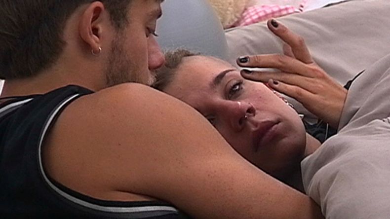 La Tora critica a Romina a sus espaldas.