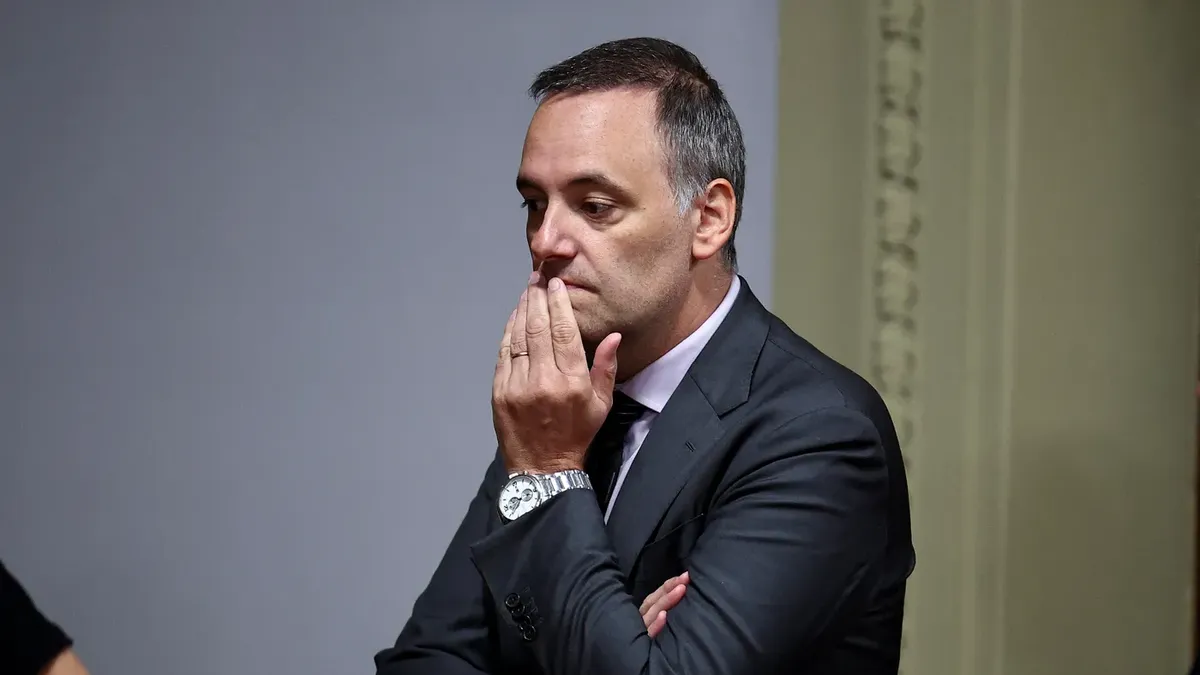 La Justicia evalúa citar a indagatoria a Manuel Adorni antes de la feria judicial