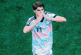 Charles de Ketelaere, futbolista de Bélgica.