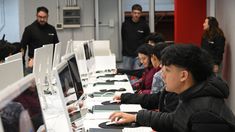 la ciudad inauguro el primer centro tumo para estudiantes entre 12 y 18 anos