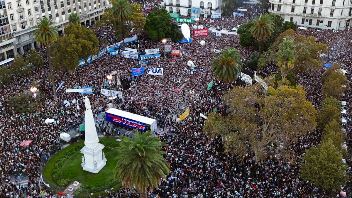 Las universidades públicas vuelven a marchar contra el ajuste: denuncian pérdida salarial, renuncias y deterioro