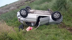 El auto que volcó en la ruta 74. El auto que volcó en la ruta 74.