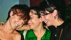 Las famosas celebraron con euforia la legalización el aborto Las famosas celebraron con euforia la legalización el aborto