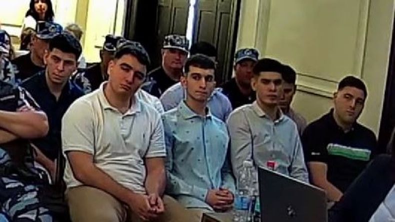 Video: los gestos de los 8 rugbiers durante el alegato de la Fiscalía en el juicio de Báez Sosa