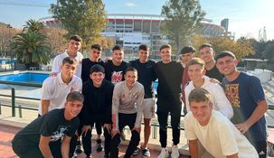 Julián Álvarez volvió a River para visitar la pensión y charlar con los juveniles. Julián Álvarez volvió a River para visitar la pensión y charlar con los juveniles.