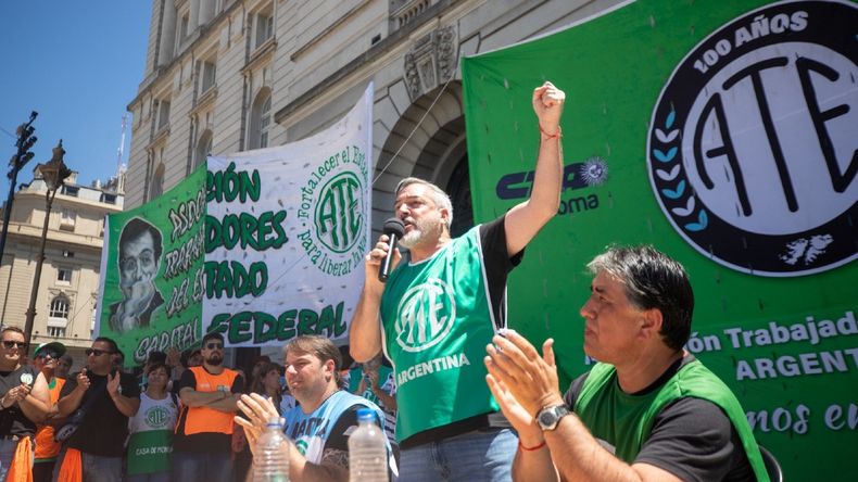 Estatales advierten sobre más ajuste y despidos: El Estado no resiste más recortes