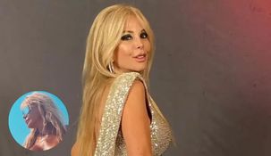 Las lentejuelas son uno de sus accesorios favoritos para sus trajes de baño. Las lentejuelas son uno de sus accesorios favoritos para sus trajes de baño.