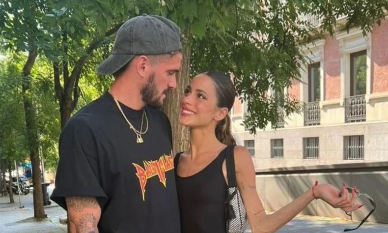De Paul y Tini están en pareja hace varios meses.