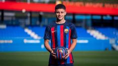 Pocho Román fue presentado en Barcelona. Pocho Román fue presentado en Barcelona.