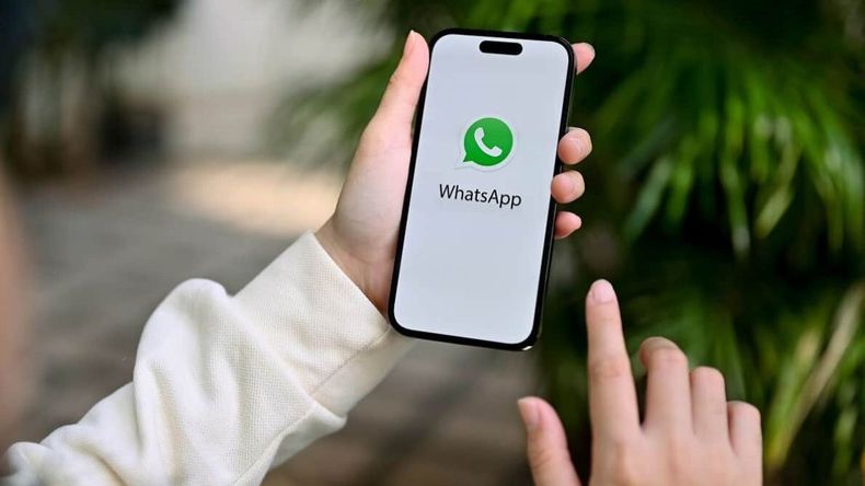 La nueva función de ventana flotante permitirá reproducir vídeos en una ventana más pequeña, que se puede mover por la pantalla mientras se utilizan otras aplicaciones.  