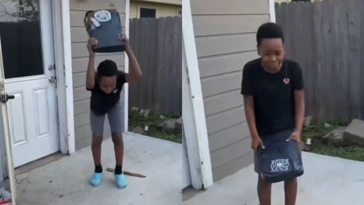 Video: obligó a su hijo a destruir su PlayStation 5 por haberle pegado al gato