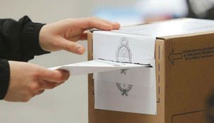 Misiones oficializó que desdoblará las elecciones.