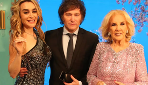 Milei y Fatima Flores con Mirtha Legrand.&nbsp;