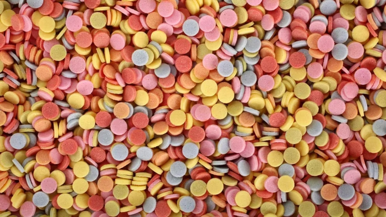 En un operativo de la Policía de la Ciudad se detuvo a un hombre con pastillas de éxtasis con la cara de Messi.