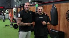 Mauro Etcharre junto a La Roca. Mauro Etcharre junto a La Roca.