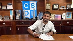 Chávez y un nuevo desafío enel fútbol profesional. Chávez y un nuevo desafío enel fútbol profesional.