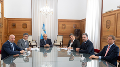 El jefe de Gobierno celebró la firma del convenio en sus redes. El jefe de Gobierno celebró la firma del convenio en sus redes.