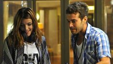 Nicolás Cabré y Calu Rivero, a los besos en una cena de Mis amigos de siempre Nicolás Cabré y Calu Rivero, a los besos en una cena de Mis amigos de siempre