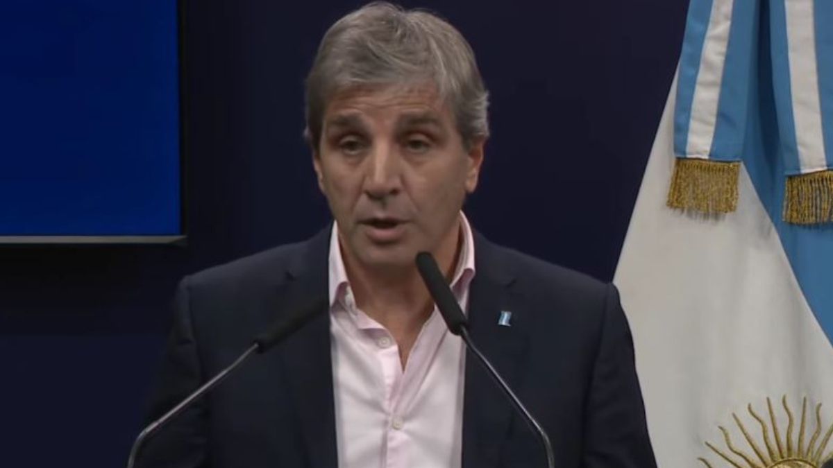 Retenciones: Caputo detalló el cronograma de baja y prometió tasa 0 para la industria en 2027
